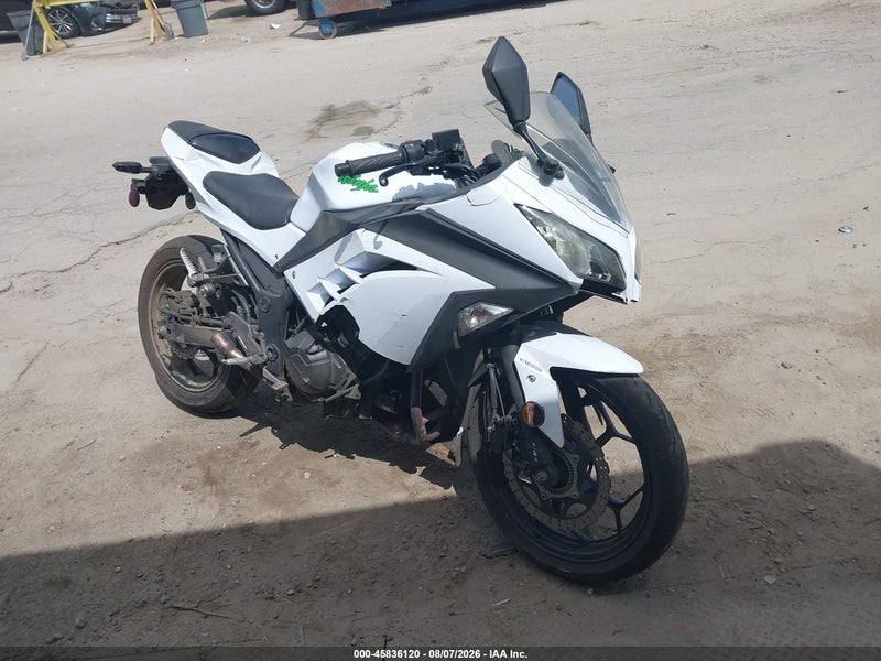 2015 Kawasaki Ex300 B Белый vin: JKAEX8B10FDA22021