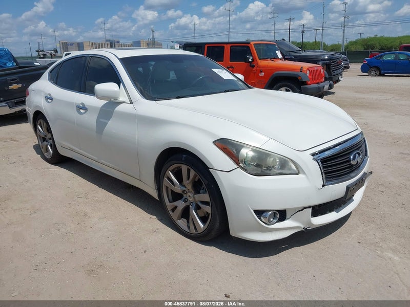 2013 Infiniti M37   White vin: JN1BY1AP5DM512227