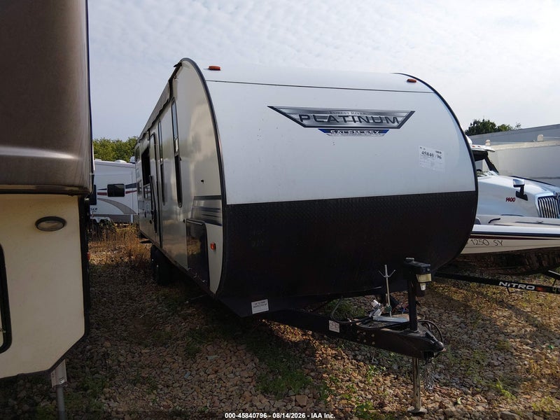 2021 Forest River Platinum   White vin: 4X4TSMC24MY009894
