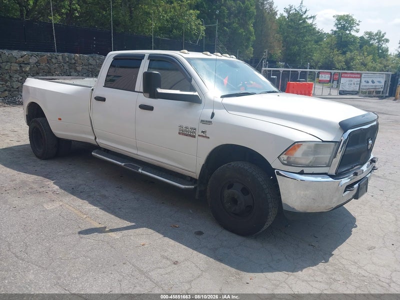 2018 Ram 3500 Tradesman  4x4 8' Box White vin: 3C63RRGLXJG281025