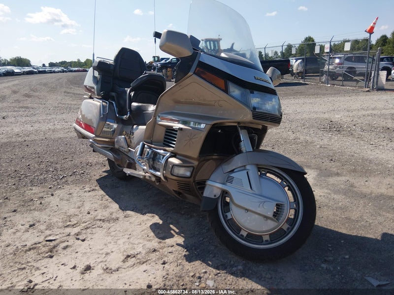 1988 Honda Gl1500   Коричневый vin: 1HFSC2204JA002117