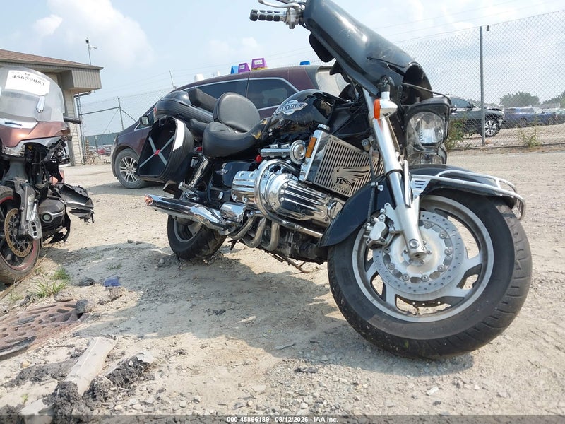 1998 Honda Gl1500 C/2 Black vin: 1HFSC3401WA104873