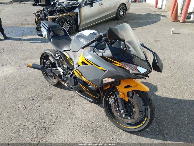 2018 Kawasaki Ex400   Black vin: JKAEXKG10JDA11177
