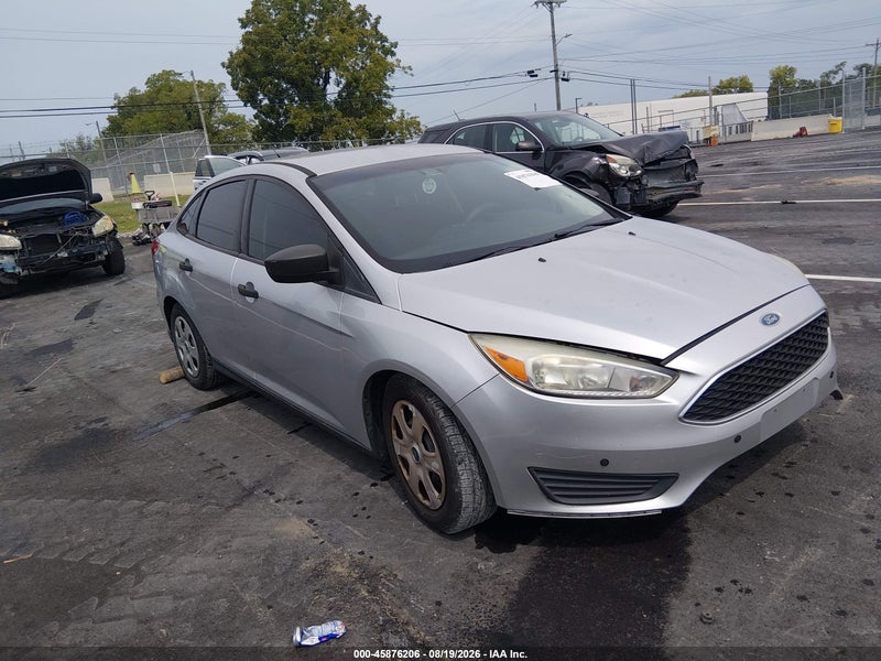 2016 Ford Focus S vin: 1FADP3E28GL366019