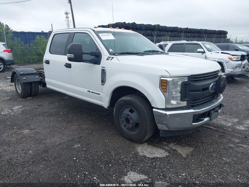 2019 Ford F-350 Chassis Xl White vin: 1FD8W3GT3KEC95051