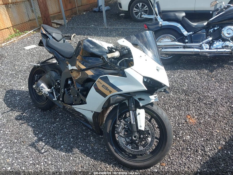 2026 Kawasaki Zx636 K White vin: JKBZXJJ15TA043270