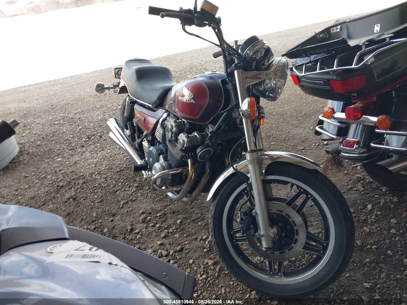 1982 Honda Cb900 C Red vin: 1HFSC0402CA213854