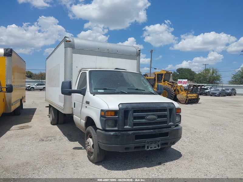 2015 Ford E-350 Cutaway   Белый vin: 1FDWE3FL5FDA22247