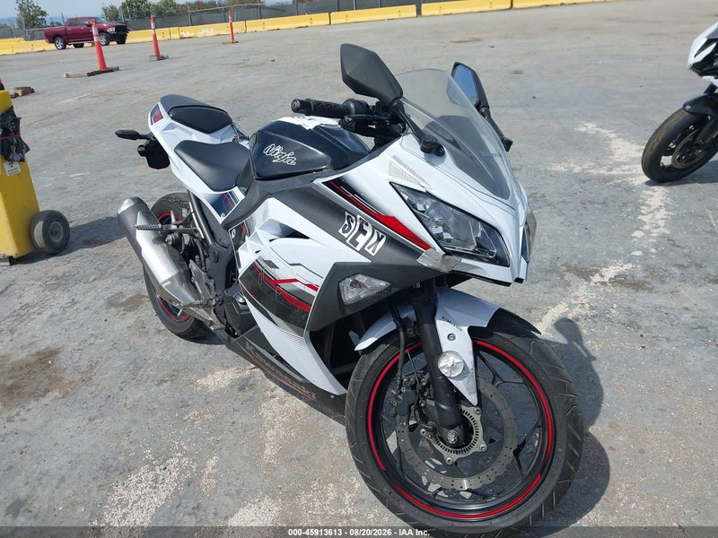 2014 Kawasaki Ex300 B White vin: JKAEX8B16EA000697