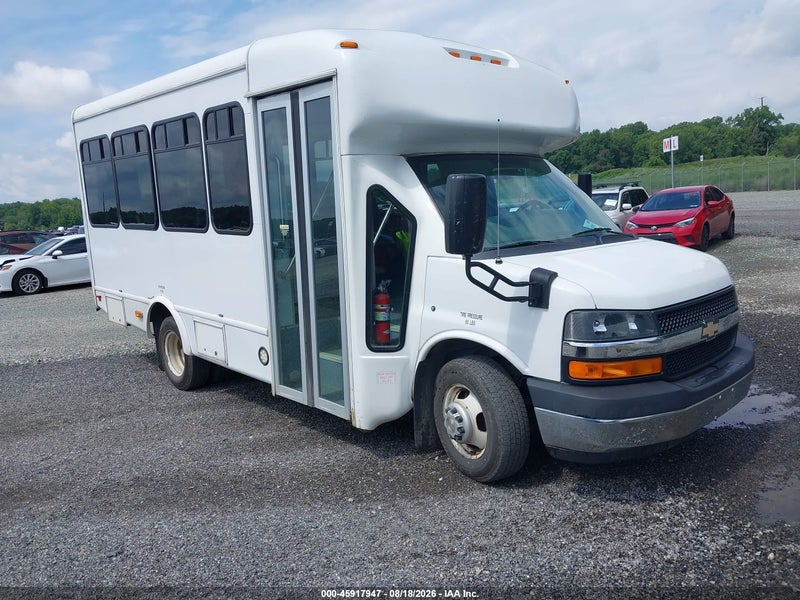 2015 Chevrolet Express Cutaway 3500 Diesel White vin: 1GB3G2BL4F1160708