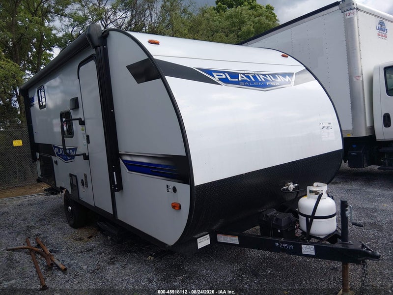 2022 Forest River Platinum   White vin: 5ZT2SMGC5NG073047