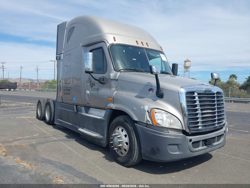 2016 Freightliner Cascadia 125   Gray vin: 3AKJGLDR4GSGV7788