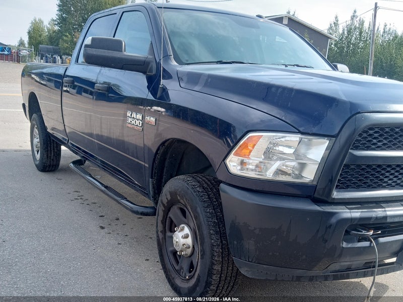 2018 Ram 3500 Tradesman  4x4 8' Box vin: 3C63R3GT0JG412590