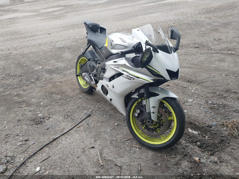 2017 Yamaha Yzfr6   Серебряный vin: JYARJ28E2HA002396
