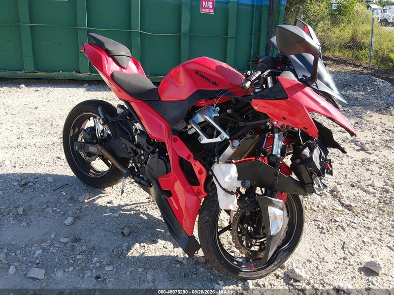 2021 Kawasaki Ex400   Red vin: JKAEXKG11MDA98978