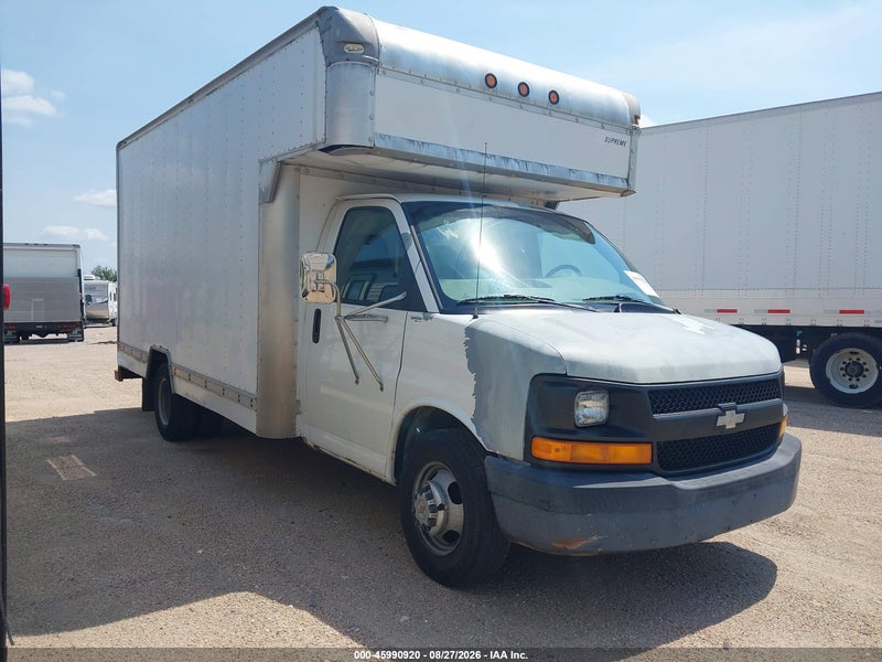 2004 Chevrolet Express Cutaway   vin: 1GBHG31U741200881