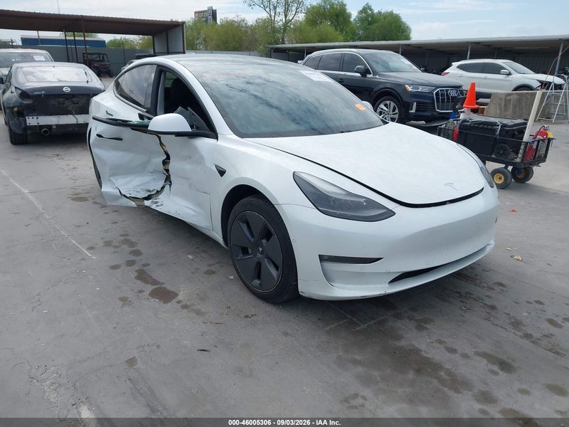 2021 Tesla Model 3 Long Range Dual Motor All-wheel Drive White vin: 5YJ3E1EB0MF869574