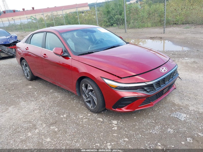 2025 Hyundai Elantra Limited Red vin: KMHLP4DG0SU958232