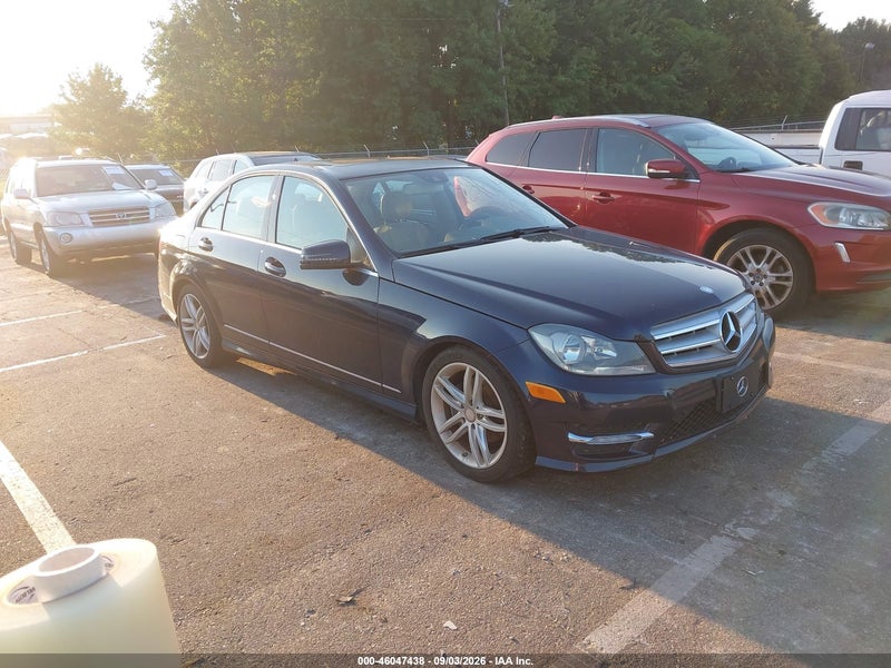 WDDGF8BB8CR195233