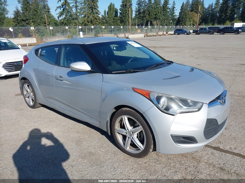 2013 Hyundai Veloster Base W/black vin: KMHTC6ADXDU154802