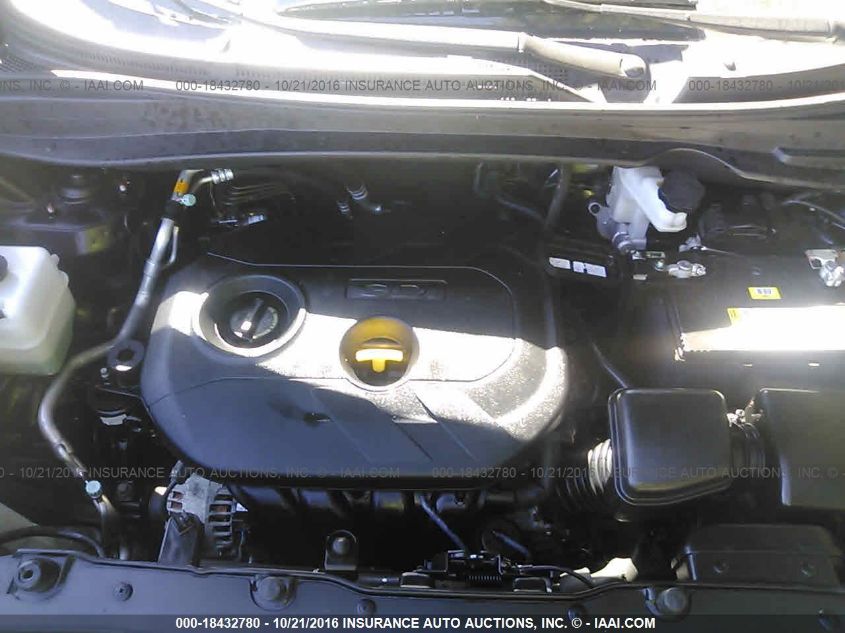 2014 HYUNDAI TUCSON GL KM8JT3AF5EU889390