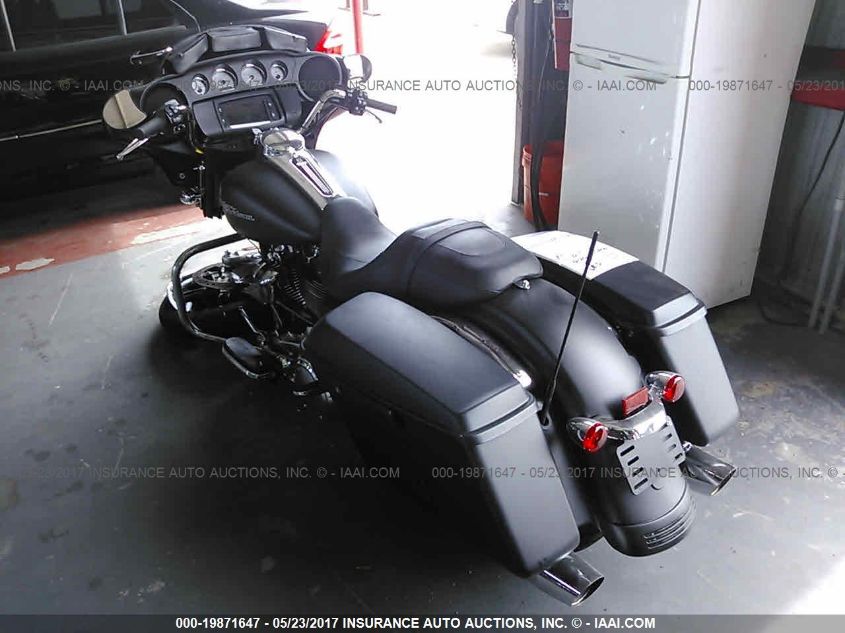 2017 HARLEY-DAVIDSON FLHXS STREET GLIDE SPECIAL - 1HD1KRC10HB665308