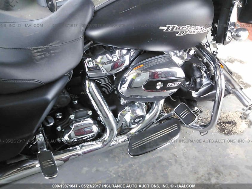 2017 HARLEY-DAVIDSON FLHXS STREET GLIDE SPECIAL - 1HD1KRC10HB665308