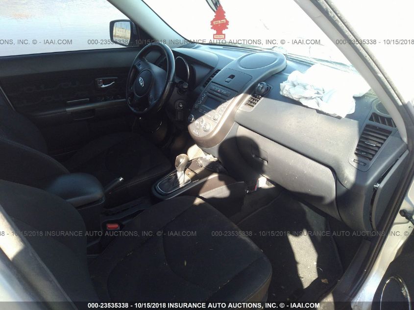 2013 KIA SOUL + KNDJT2A69D7533164