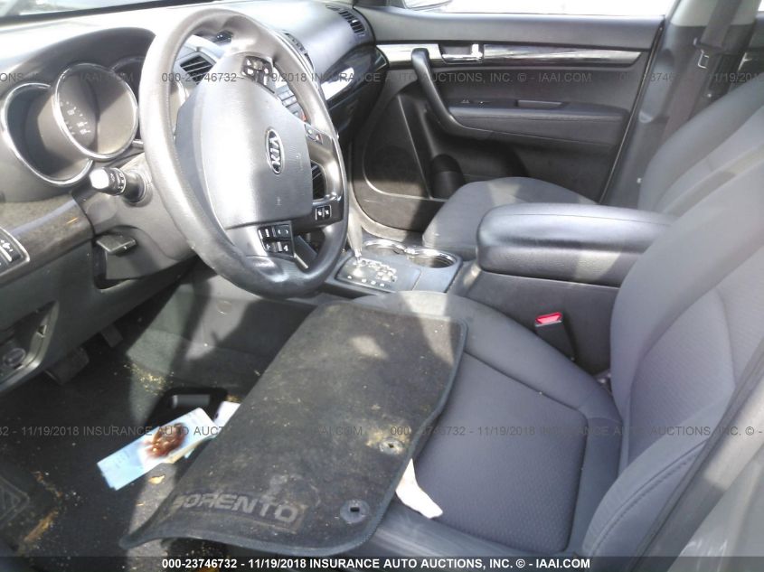 2013 KIA SORENTO LX 5XYKTCA62DG406804
