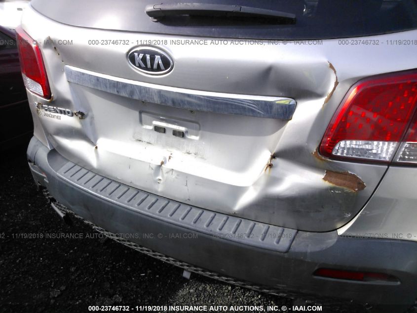 2013 KIA SORENTO LX 5XYKTCA62DG406804