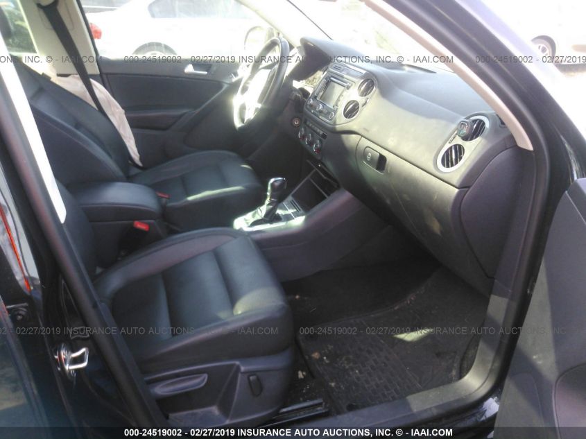 2013 VOLKSWAGEN TIGUAN SE W/SUNROOF & NAV WVGAV3AXXDW560271