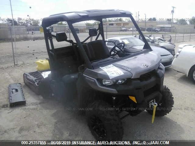 2017 CAN-AM DEFENDER XT HD8 3JBUKAN4XHK000673