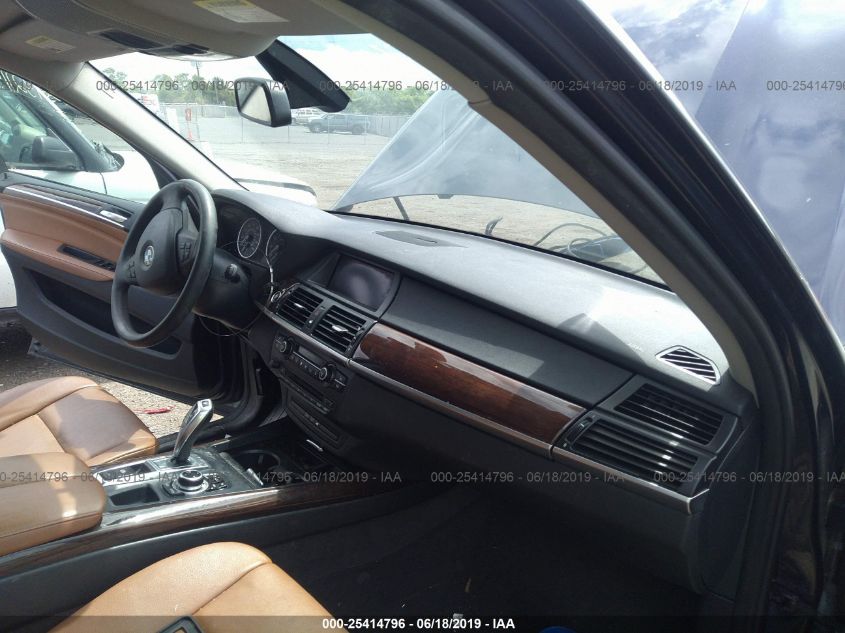 5UXFE4C53AL279372 BMW X5 2010. Фото: 4
