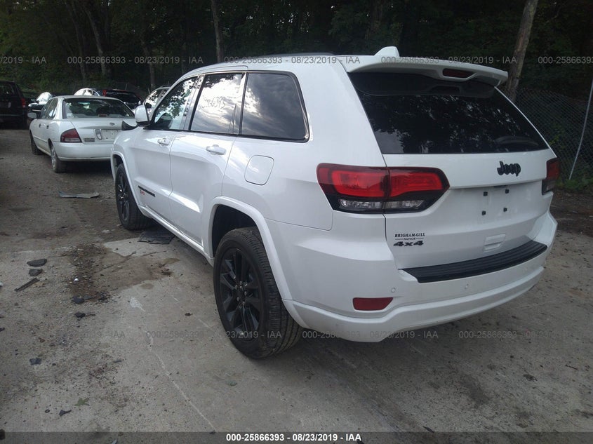 VIN 1C4RJFAG2JC120286 2018 JEEP GRAND CHEROKEE LAREDO