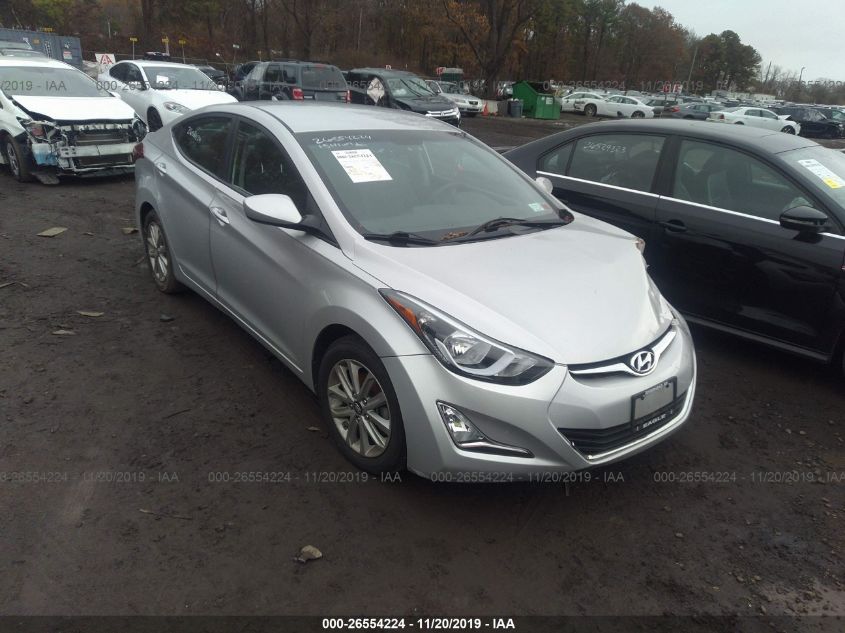 12 HYUNDAI ELANTRA, 12 | IAA-Insurance Auto Auctions