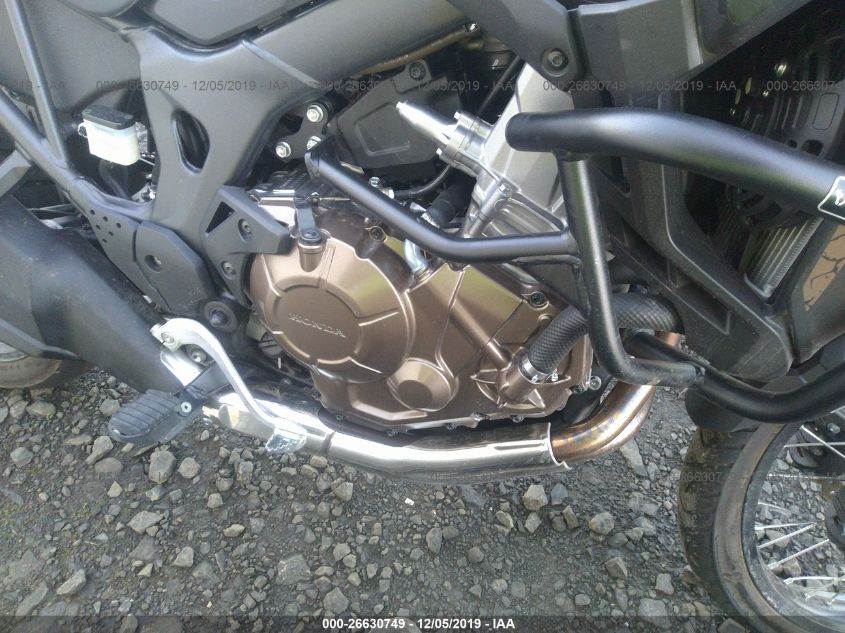 2018 HONDA CRF1000 JH2SD0424JK200157