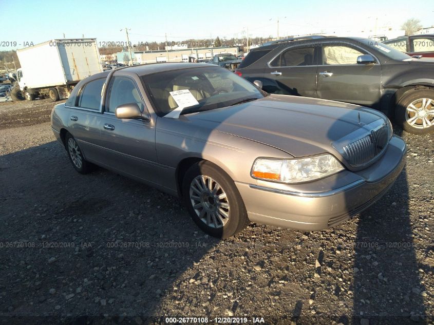 2003 Lincoln Town Car Signature For Auction Iaa