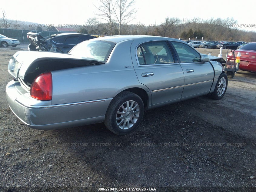 1LNHM81V86Y614753 LINCOLN TOWN CAR 2006 Photo 4