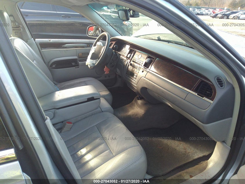 1LNHM81V86Y614753 LINCOLN TOWN CAR 2006 Photo 5