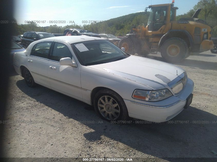 2LNHM82V68X649891 LINCOLN TOWN CAR Photo 1