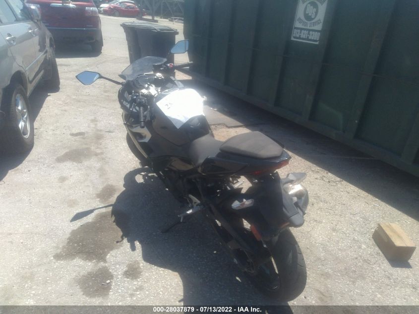 2019 KAWASAKI EX400 JKAEXKG13KDA28606