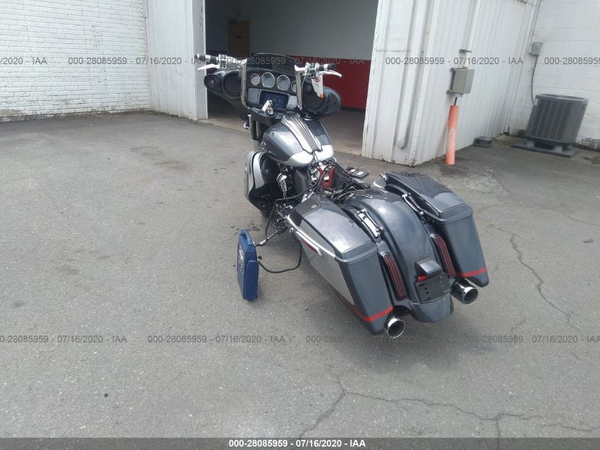 2019 HARLEY-DAVIDSON FLHXSE 1HD1PXL15KB953368