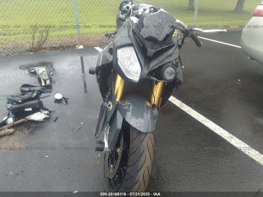 2017 BMW S 1000 R WB10D6208HZ762064