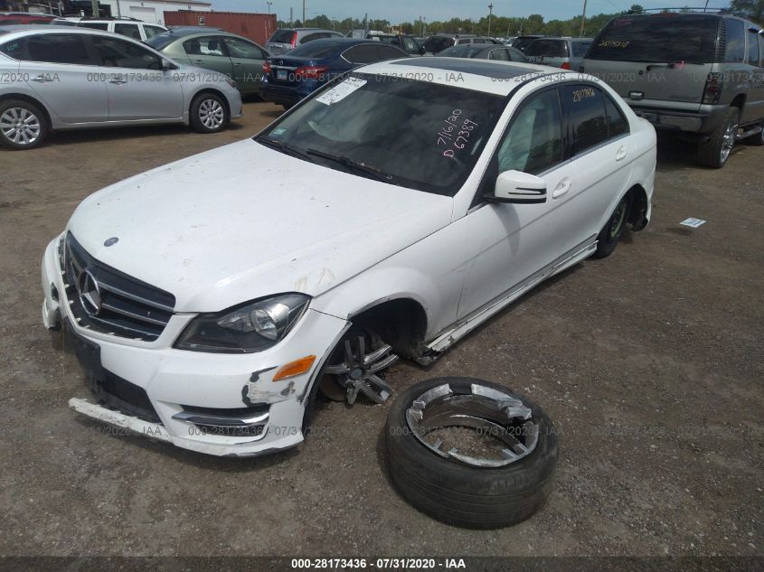 2014 MERCEDES-BENZ C-CLASS C 300 LUXURY WDDGF8AB0EG240844