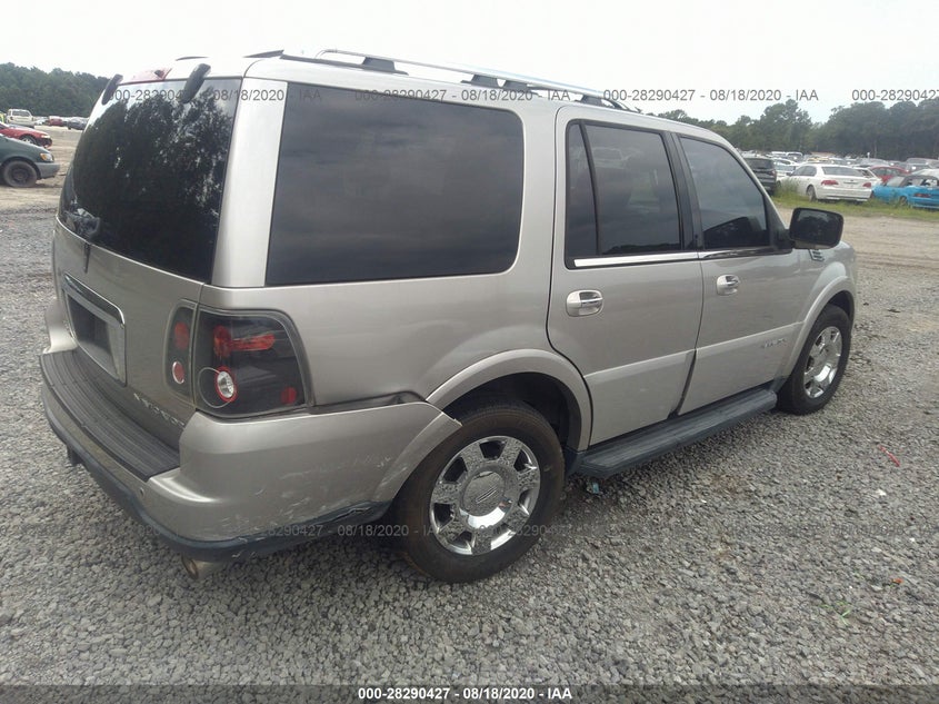 LINCOLN NAVIGATOR 2005 5LMFU28585LJ04244 Photo 4