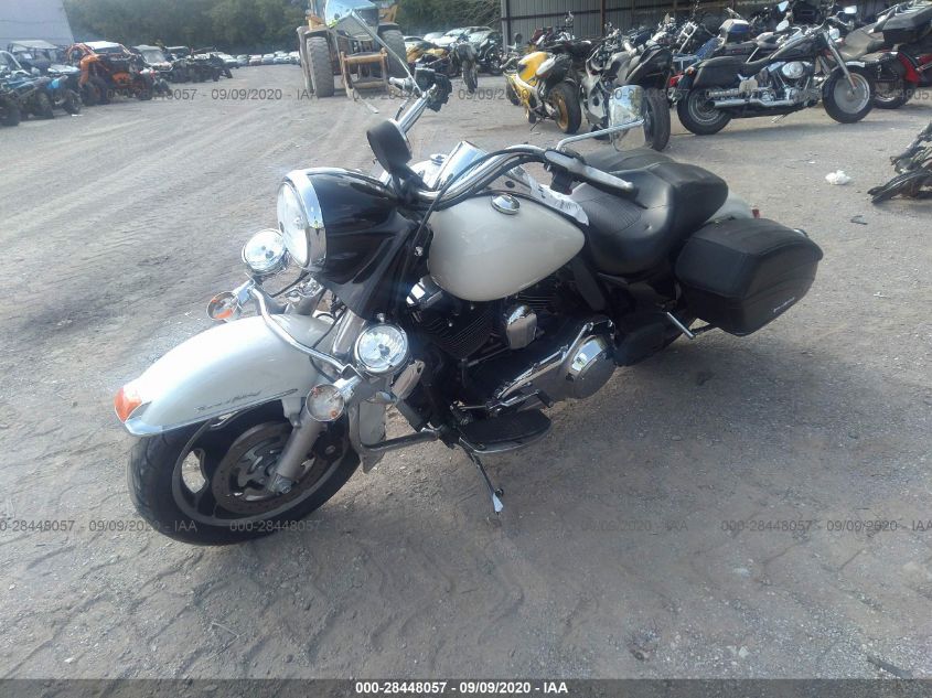 2009 HARLEY-DAVIDSON FLHP - 1HD1FHM109Y607940