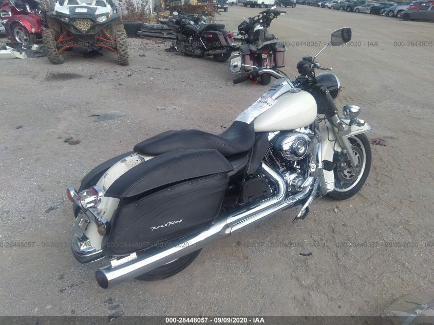 2009 HARLEY-DAVIDSON FLHP - 1HD1FHM109Y607940