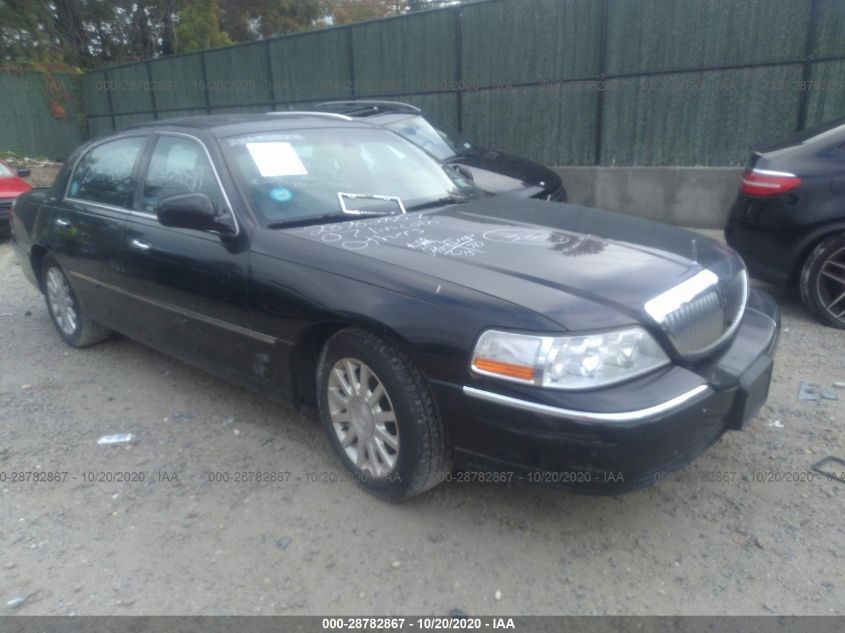 1LNHM81W07Y625434 LINCOLN TOWN CAR Photo 1