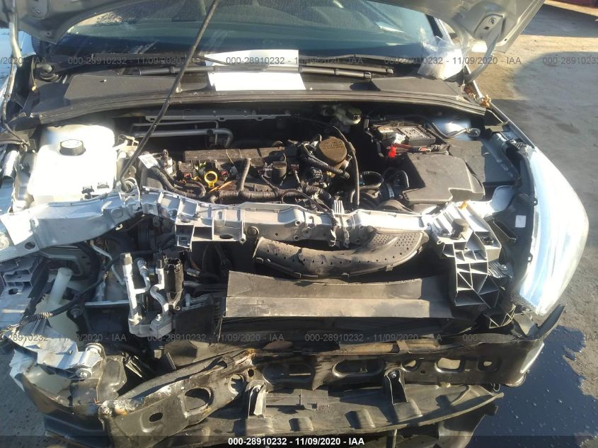 2015 FORD FOCUS SE 1FADP3F24FL203008