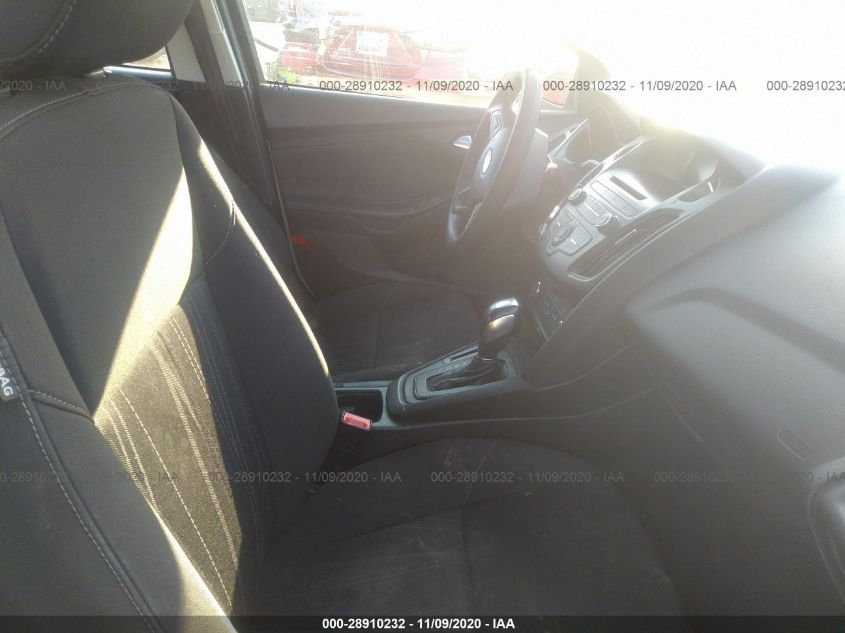 2015 FORD FOCUS SE 1FADP3F24FL203008